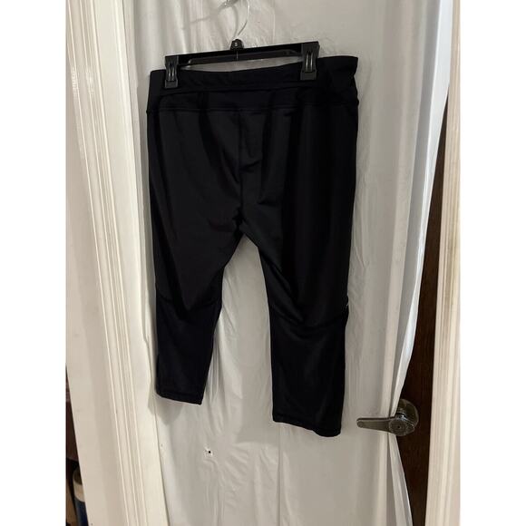 Road Runner Sports Black Mesh Bottom Capri Leggings Sz Xl - Picture 3 of 6